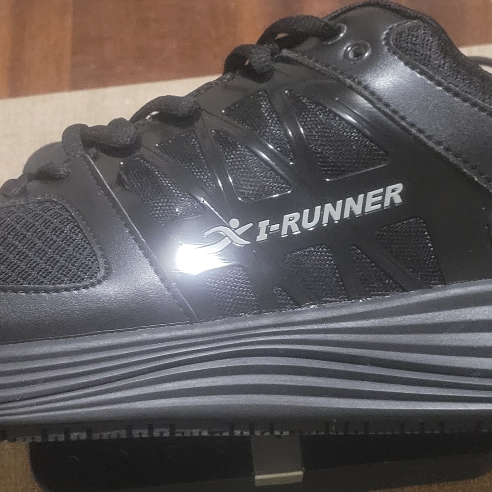 SZ 15M MENS I-Runner Pro Series Leather /Mesh athletic shoes